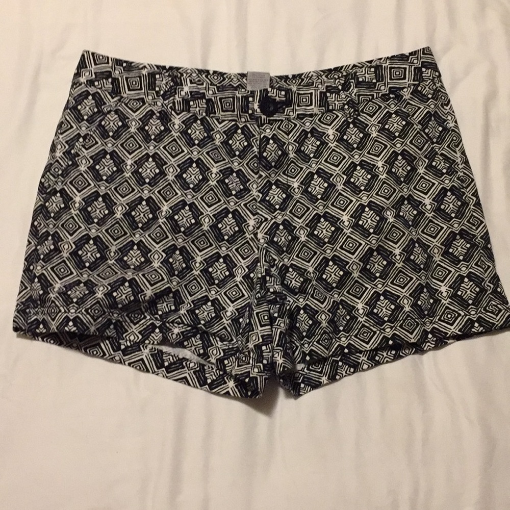 Black and white patterned shorts